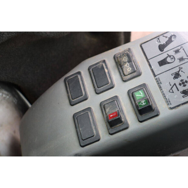 2014 BOBCAT E50-44284084