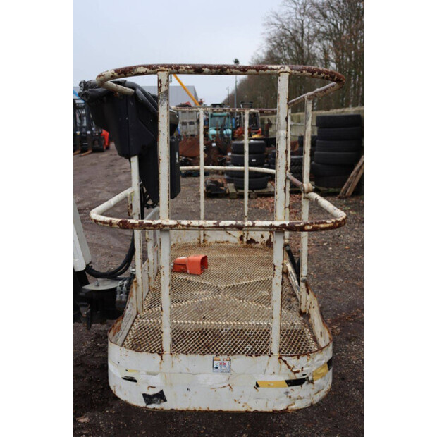 2016 NIFTY HR28-44284180