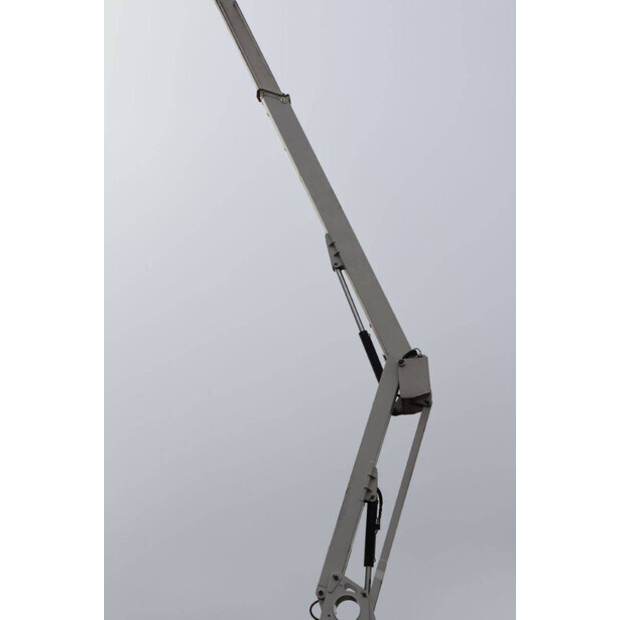 2016 NIFTY HR28-44284192