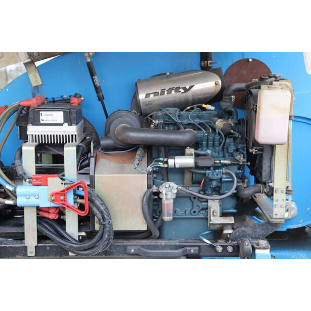 2013 نيفتي HR21DE-44284218