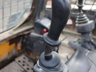 2002-jcb-160-44284297