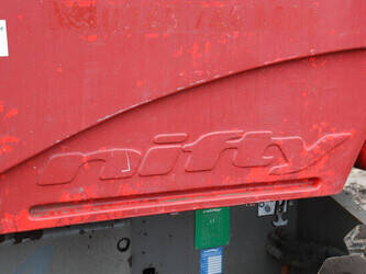 2013-nifty-hr21d-44284321