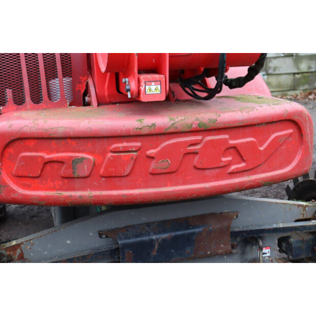 2013 نيفتي HR21D-44284325