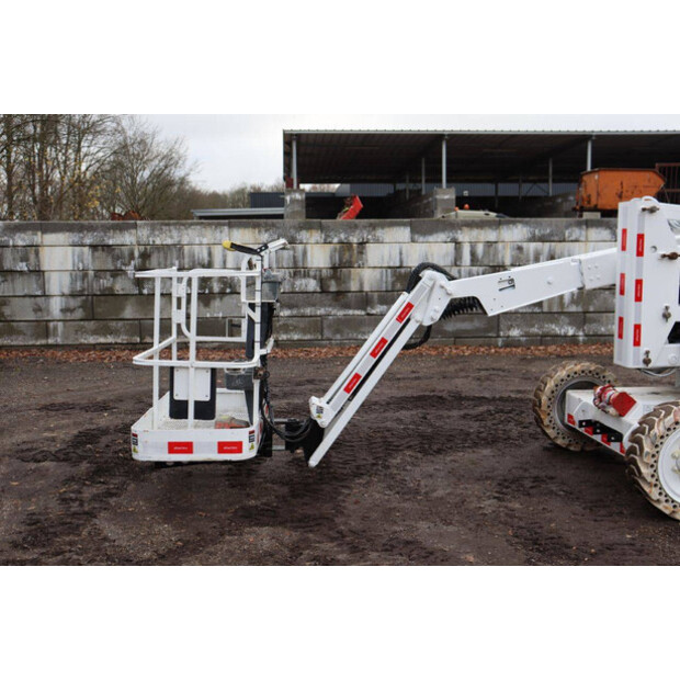 2012 جيه ال جي 340AJ-44284358