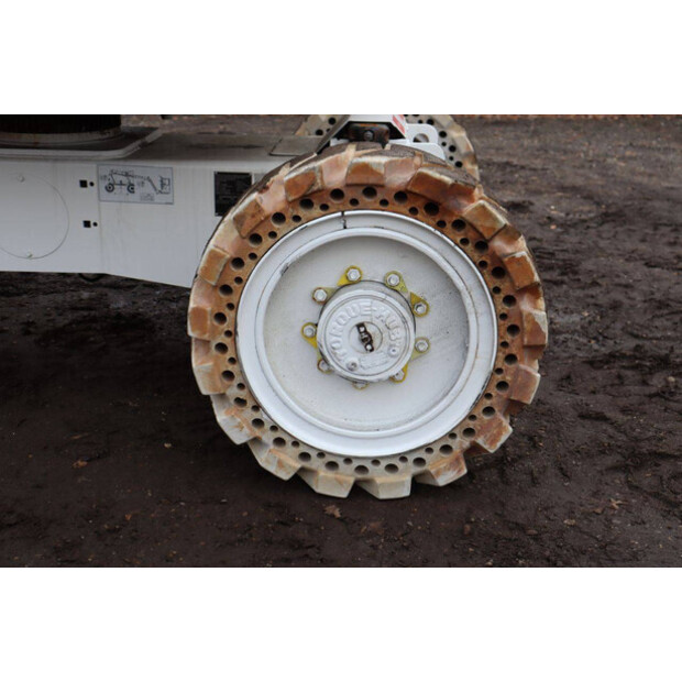 2012 جيه ال جي 340AJ-44284362