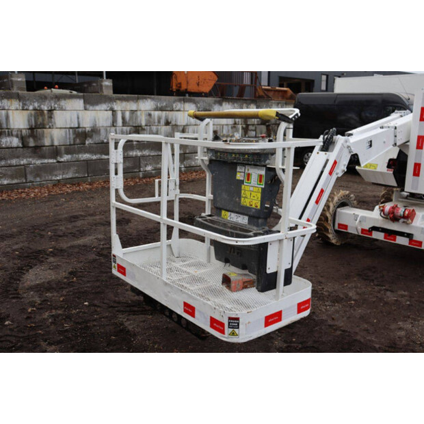 2012 جيه ال جي 340AJ-44284374