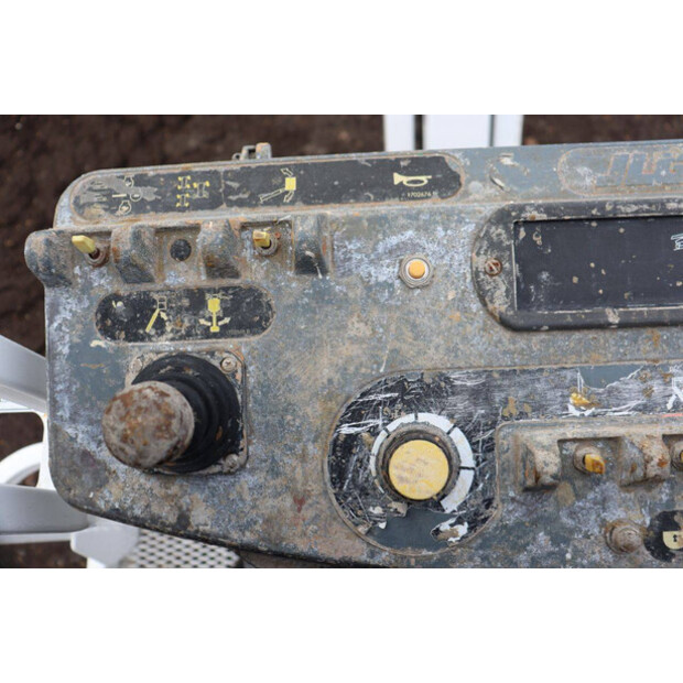 2012 جيه ال جي 340AJ-44284379