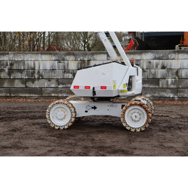 2012 جيه ال جي 340AJ-44284384