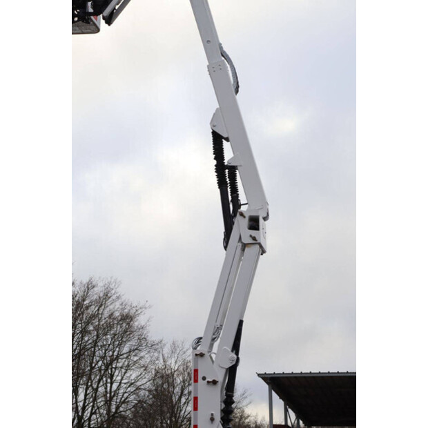 2012 جيه ال جي 340AJ-44284386