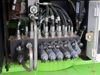 2015-nifty-hr28de-44284447