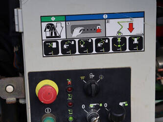 2015-nifty-hr28de-44284448