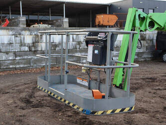 2015-nifty-hr28de-44284454