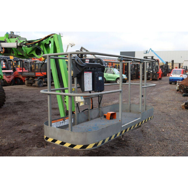 2015 NIFTY HR28DE-44284455