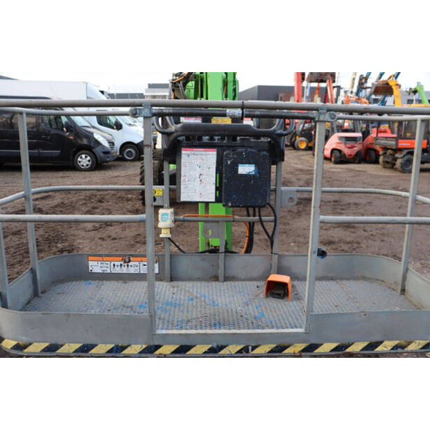 2015 NIFTY HR28DE-44284456