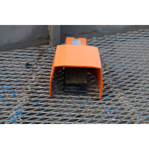 2015 NIFTY HR28DE-44284457