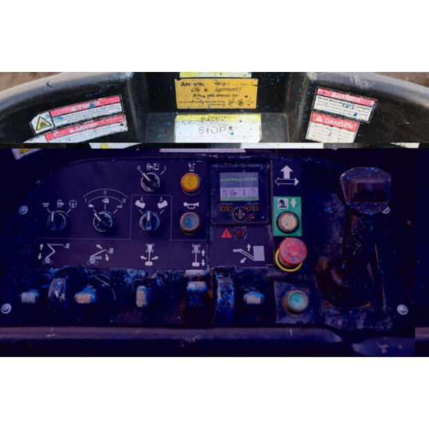 2015 NIFTY HR28DE-44284459