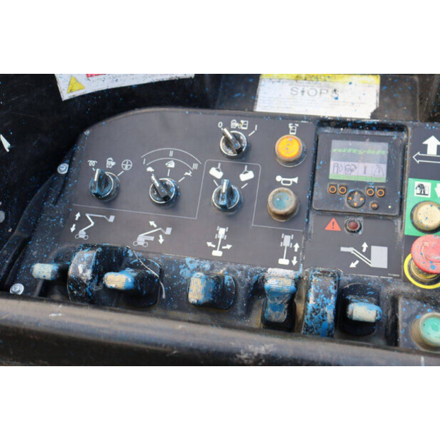 2015 NIFTY HR28DE-44284463