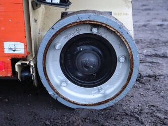 2014-jlg-1230es-1394186-44284711