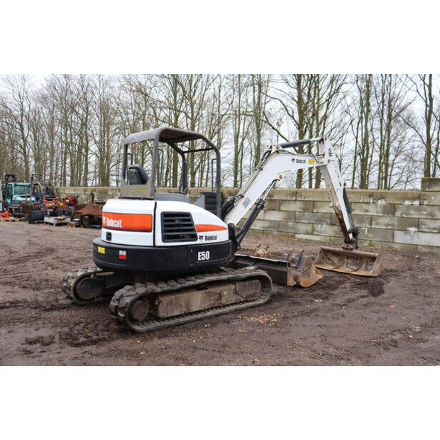 2016 BOBCAT E50-44285505
