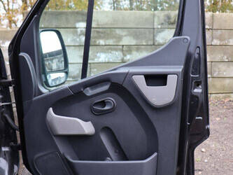 2017-renault-master-1394224-44285817