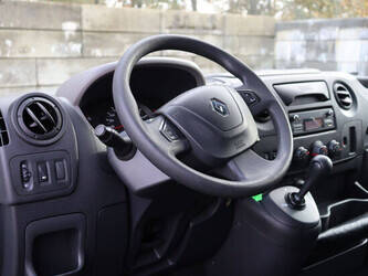 2016-renault-master-1394226-44285858