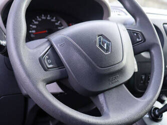 2016-renault-master-1394226-44285861