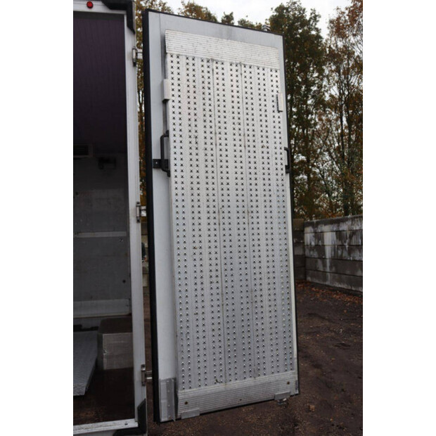 2016 رينو Master-44285870