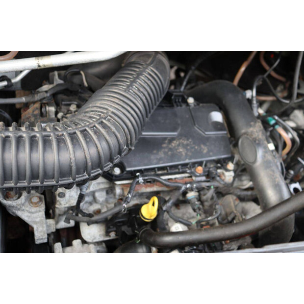 2016 رينو Master-44285883