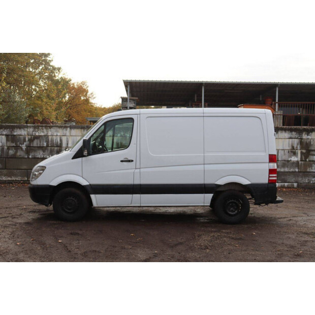 2011 Mercedes-Benz SPRINTER-44285954