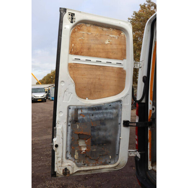 2011 Mercedes-Benz SPRINTER-44285995