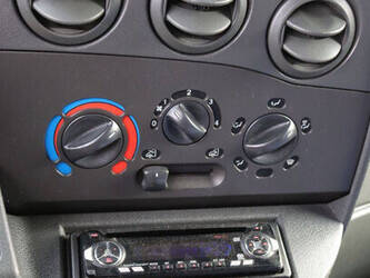 2004-iveco-daily-35s-1394235-44286075