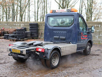 ford-transit-1394251-44286477