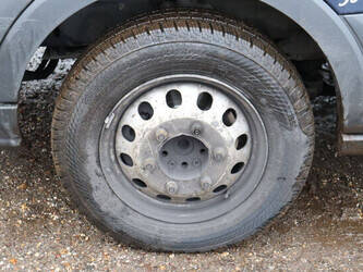 ford-transit-1394251-44286484