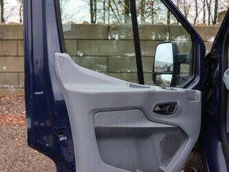 ford-transit-1394251-44286493