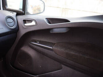 ford-transit-courier-1394258-44286664