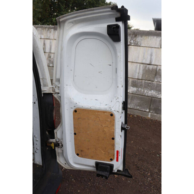 Ford Transit Courier-44286676