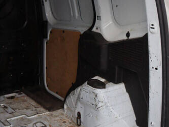 ford-transit-courier-1394258-44286679