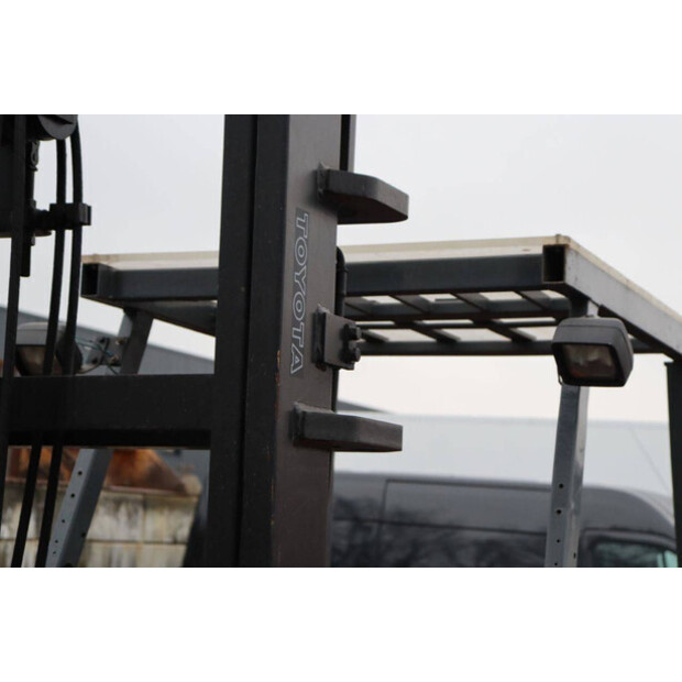 تويوتا 02-6FG-30-44287502