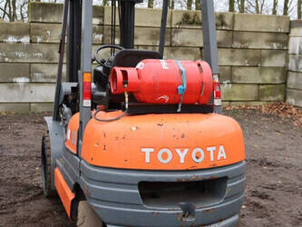 toyota-02-6fg-30-44287506