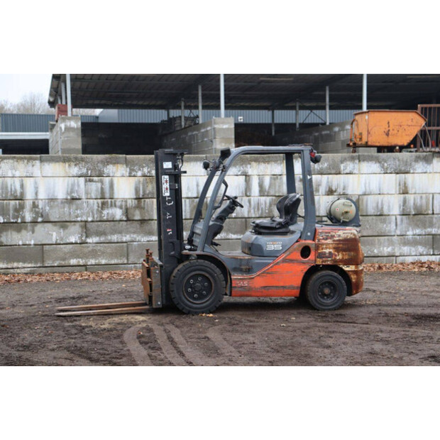 2016 تويوتا 02-8FGJF35-44287688