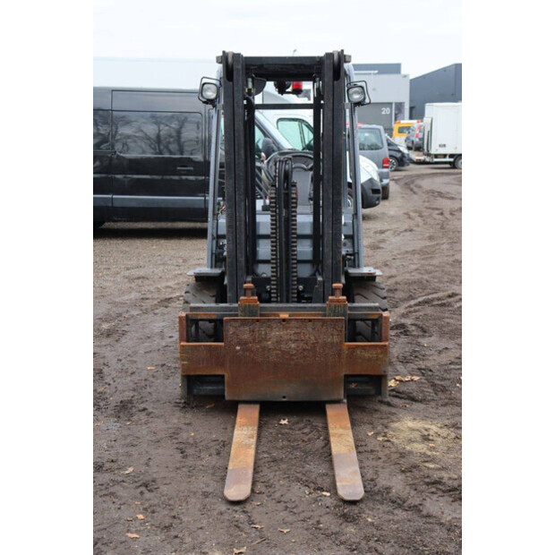 2016 تويوتا 02-8FGJF35-44287695