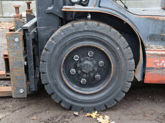 2016-toyota-02-8fgjf35-44287702