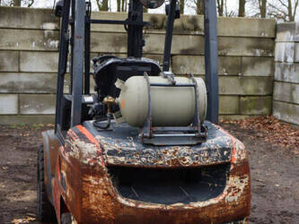 2016-toyota-02-8fgjf35-44287704