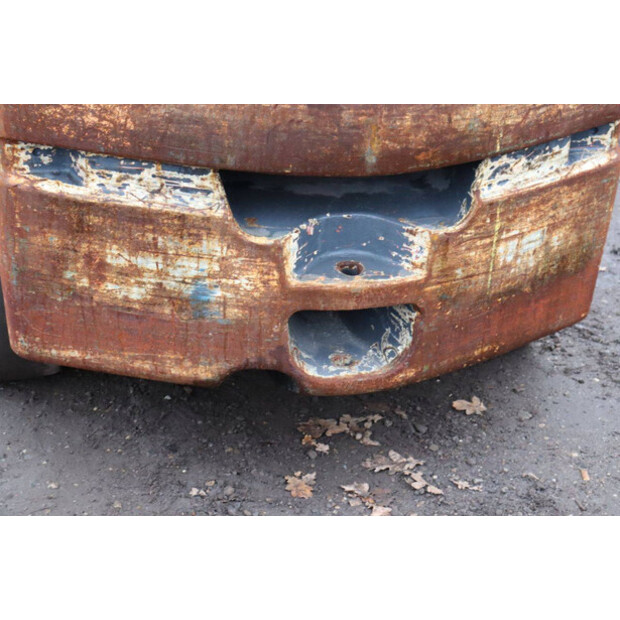 2016 تويوتا 02-8FGJF35-44287705