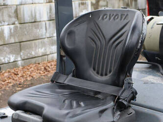 2016-toyota-02-8fgjf35-44287717