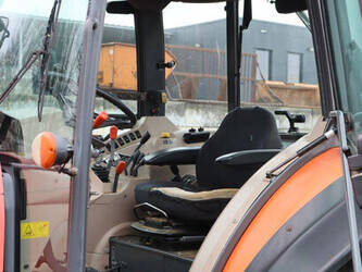 2008-kubota-m9540-44287778