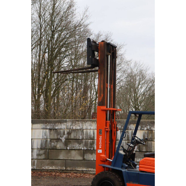 1989 تويوتا 02-5FG45-44287847