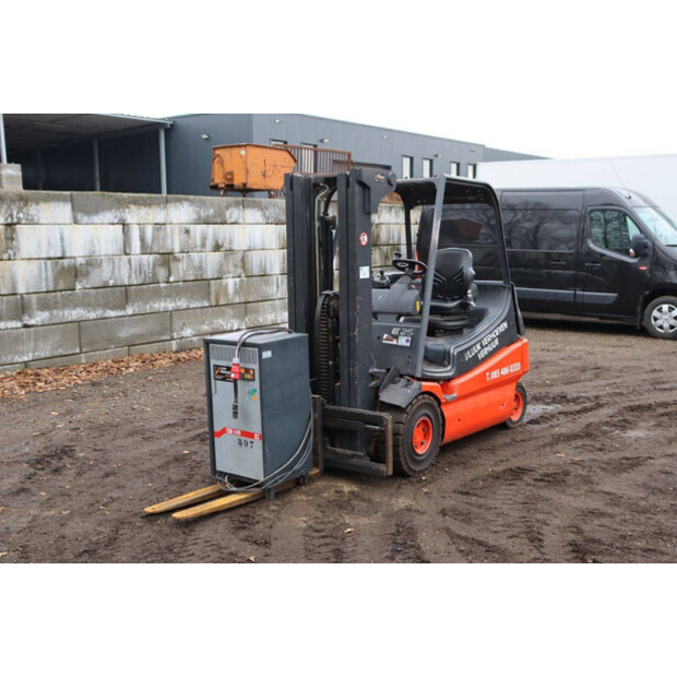 2001 Linde E25-02-44287926