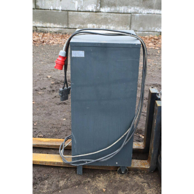 2001 Linde E25-02-44287937