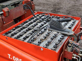 2001-linde-e25-02-1394319-44287955